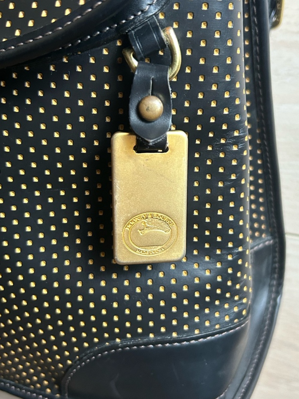 Vintage Dooney & Bourke Cabriolet Leather Backpack - Picture 6 of 11